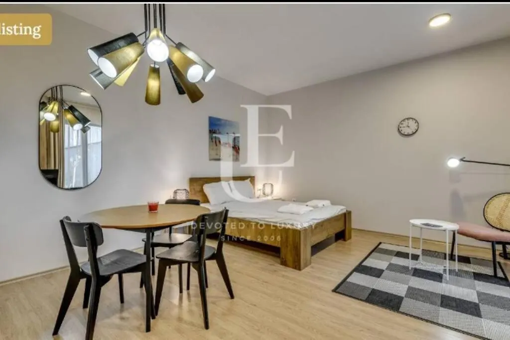 Geneva: A Charming Patio Studio With Private Parking! Σόφια