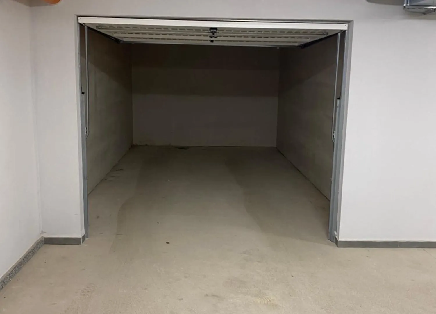 Geneva: A Charming Patio Studio With Private Parking! Σόφια Βουλγαρία